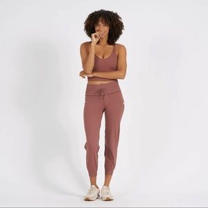 Vuori Daily Jogger Terracota